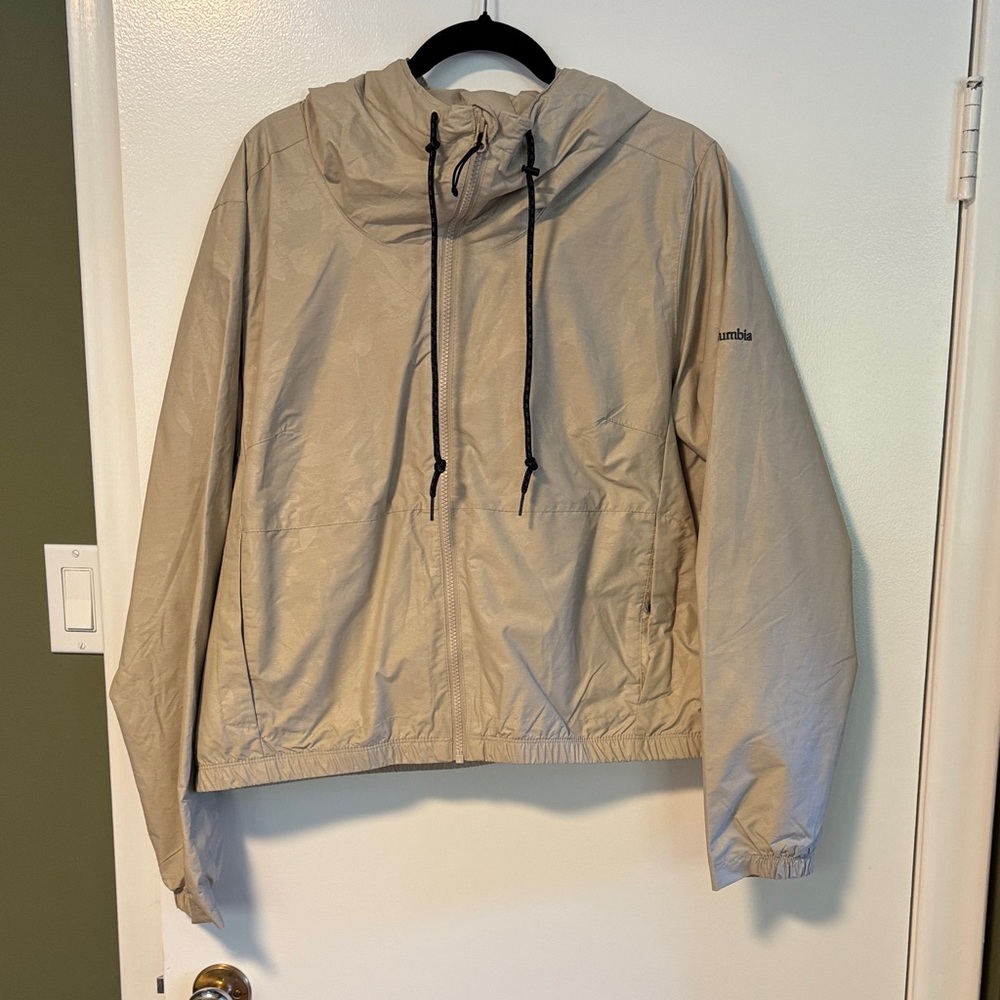 Columbia Tan Windbreaker Jacket